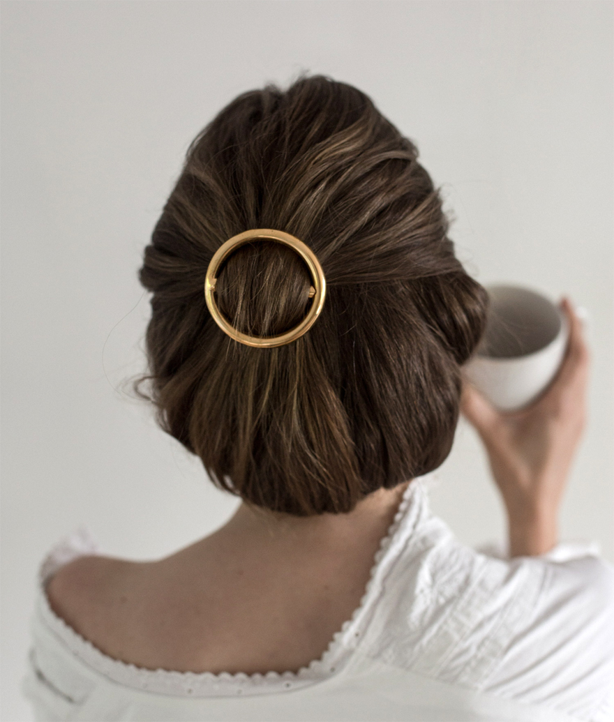 Contemporary Gold Hair Buckle Hairstyle by Emma Elwin on Bloglovin' | Confetti.co.uk