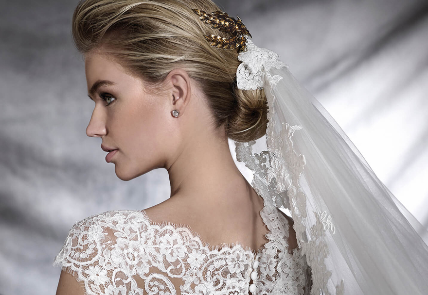 Lace Veil with Gold Wedding Hair Accessory - Veil Style V5214 by Pronovias | Confetti.co.uk