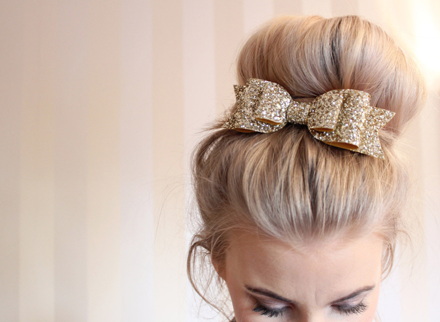 Large Oversized Gold Glitter Fabric Hair Bow Hair Clip by LovelyLittlesandCo on Etsy | Confetti.co.uk