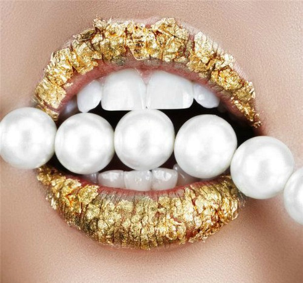 Teeth and pearls image courtesy of Pinterest | Confetti.co.uk