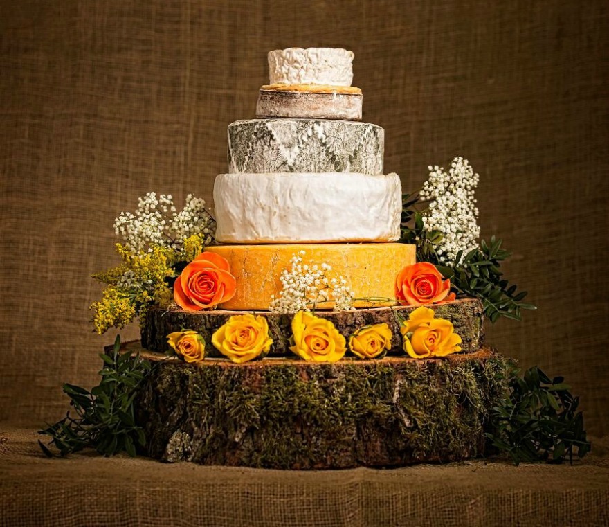 Snowshill Cheese Wedding Cake by Cotswold Cheese Company | Confetti.co.uk