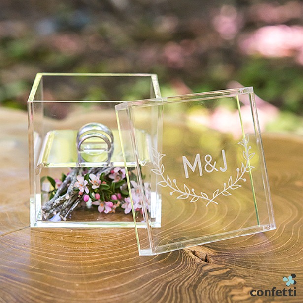 Woodland Pretty personalized wedding ring box | Confetti.co.uk