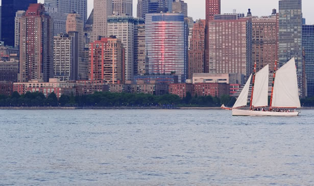 Sailing with Champagne in New York