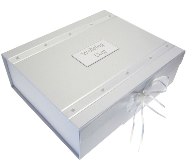 Albums White cotton cards wedding box