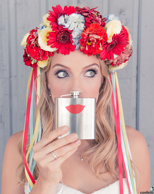 Quirky Flask with Red Lips | Confetti.co.uk