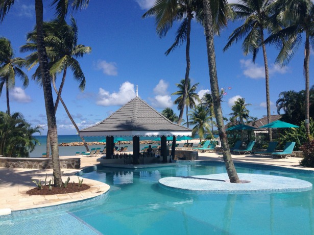 Tropical Sky wedding abroad and honeymoon in St Lucia Caribbean | Confetti.co.uk