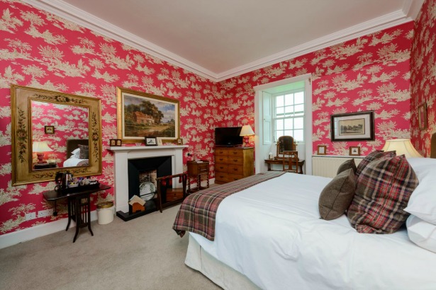 Luxury bedrooms at Ackergill Tower | Confetti.co.uk