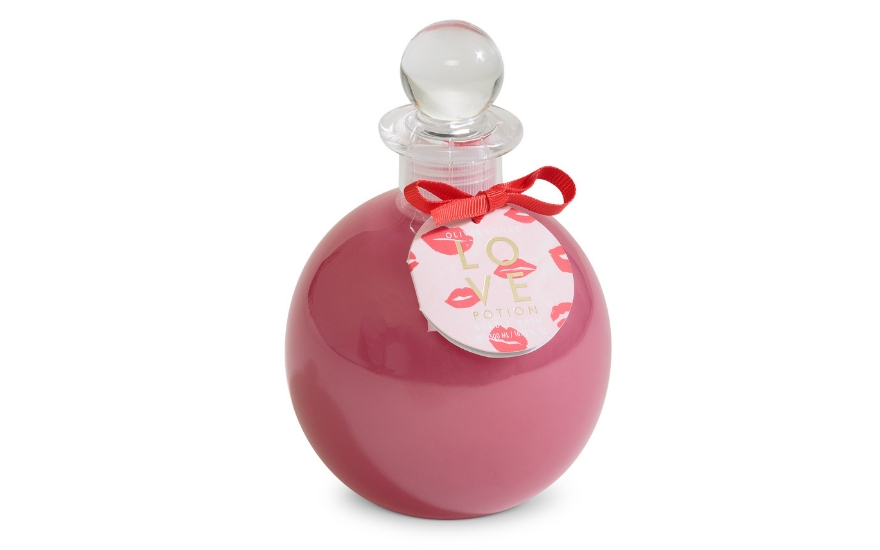 Love potion bubble bath