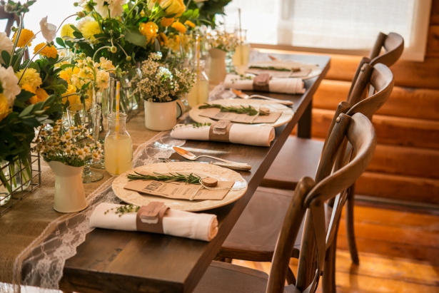 Rustic Wedding Table | Confetti.co.uk