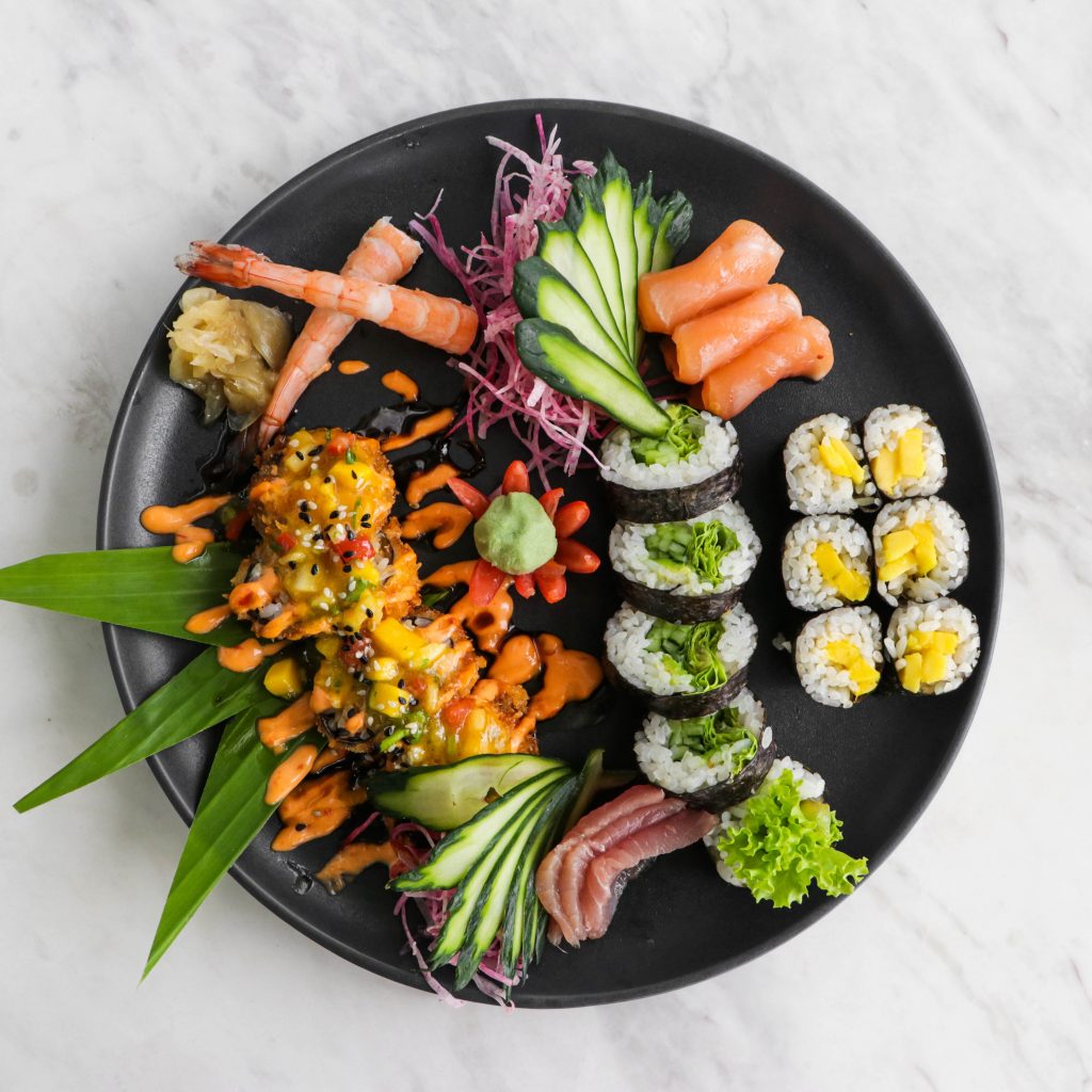 alternative-wedding-breakfast-ideas-sushi-platter