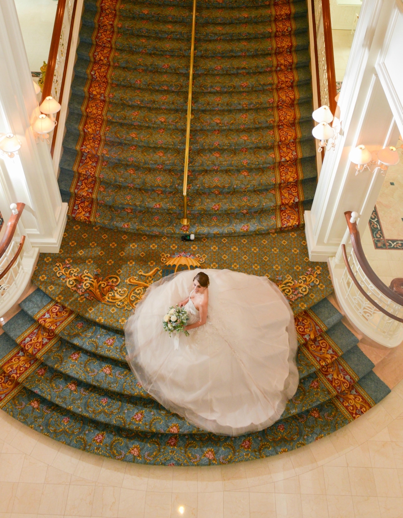 Disney World Bride at The Grand Floridan Hotel | Confetti.co.uk