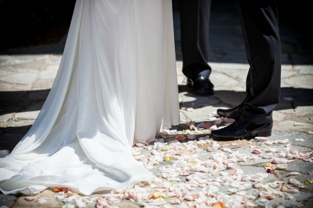 Champagne and Sparkles Bride and Groom | Confetti.co.uk