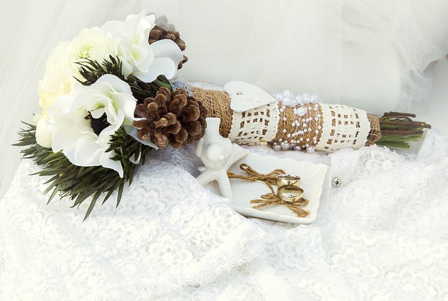 Stunning Rustic themed wedding bouquet with heart detail