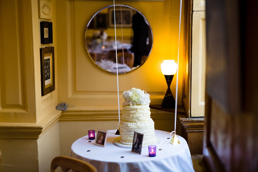 Wedding cake at Andy & Laura's Soho City wedding | Confetti.co.uk