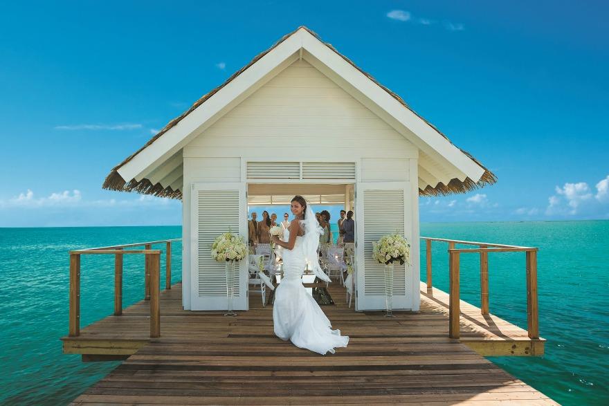 Caribbean Wedding Experience at Sandals South Coast Jamaica | Confetti.co.uk