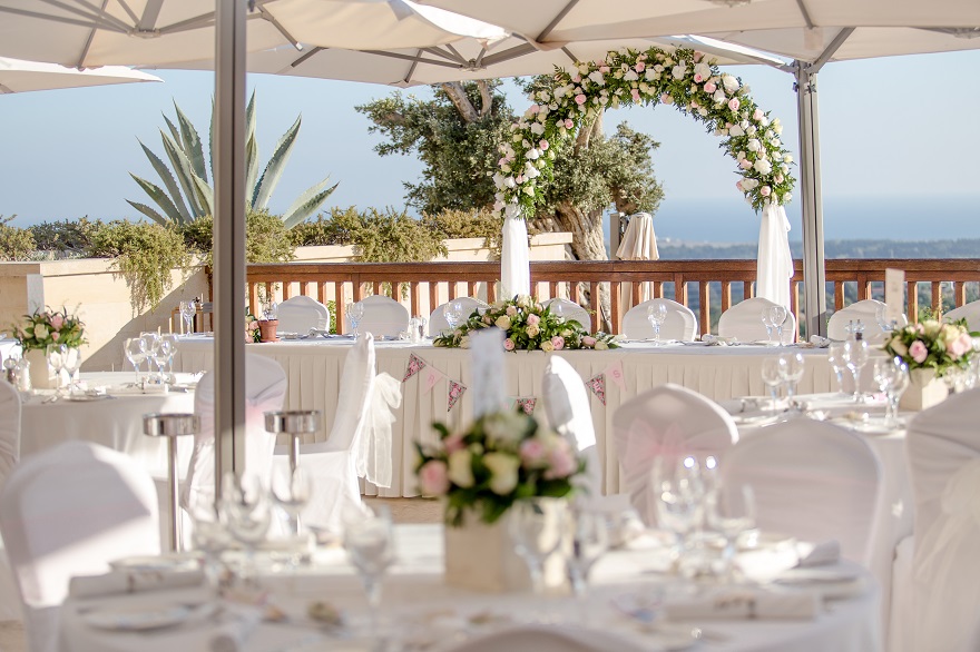 Table Decoration at Elea Estate Cyprus wedding venue | Confetti.co.uk