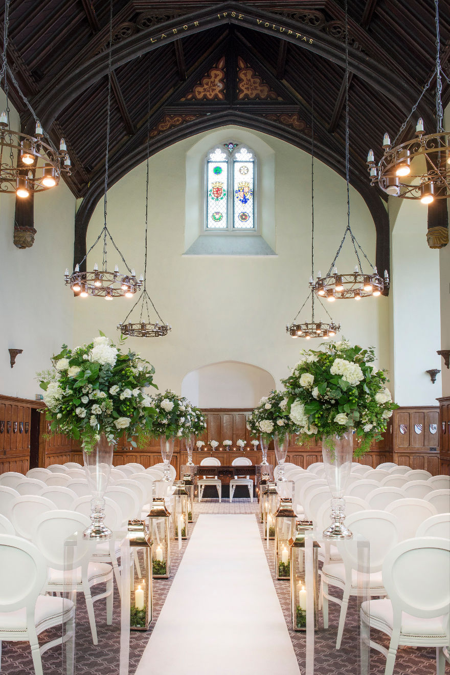 Luxurious wedding venues De Vere Horsley Estate Surrey | Confettic.co.uk