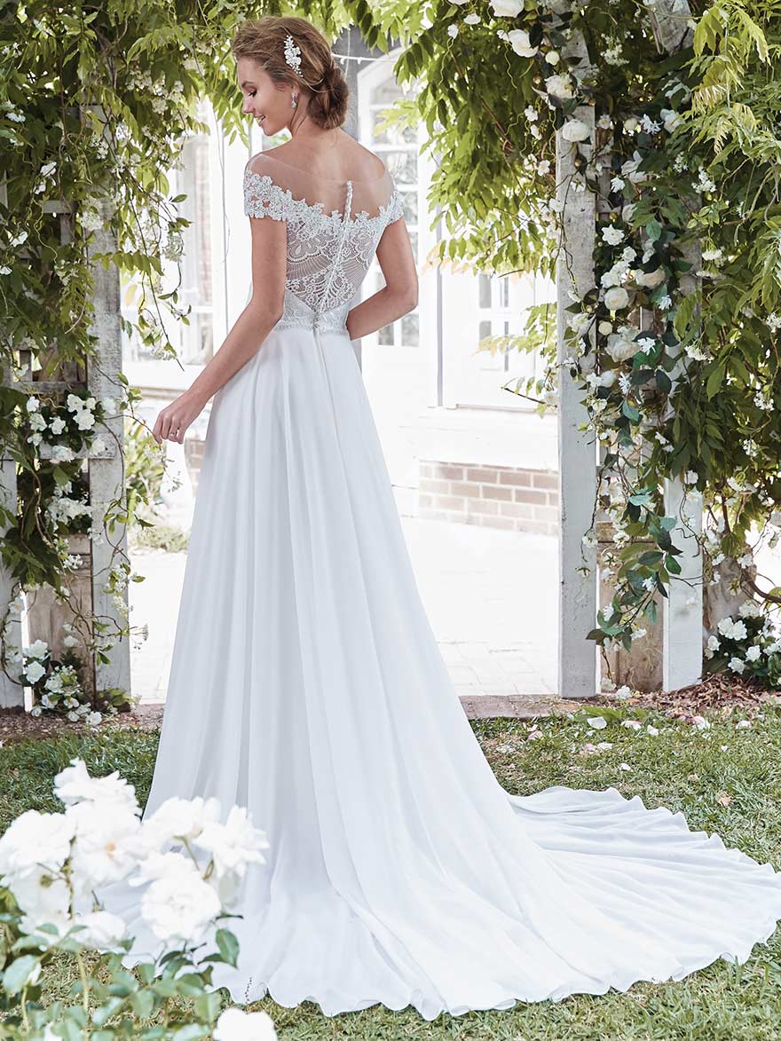 Beatrice by Rebecca Ingram at Maggie Sottero Designs | Confetti.co.uk