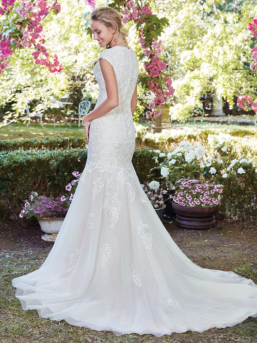 Victoria Anne by Rebecca Ingram at Maggie Sottero Designs | Confetti.co.uk