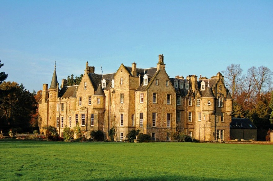 Luxury weddings at Carberry Tower in Scotland | Confetti.co.uk