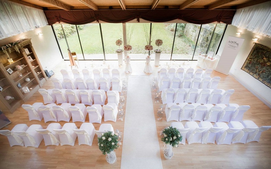 Luxury weddings at Carberry Tower Scotland | Confetti.co.uk