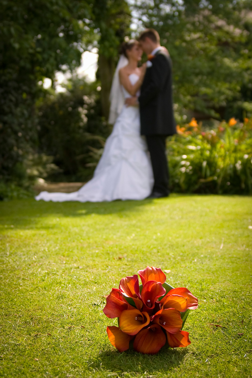 Bride and Groom Looking Into Each Others Eyes | Confetti.co.uk