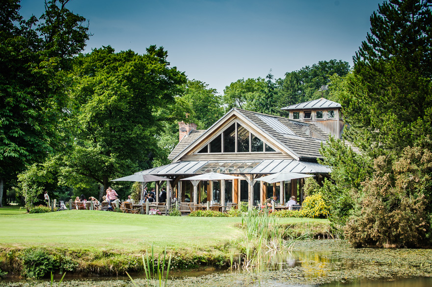 The Oak Tree of Peover Knutsford Cheshire Barn Style Wedding Venue | Confetti.co.uk