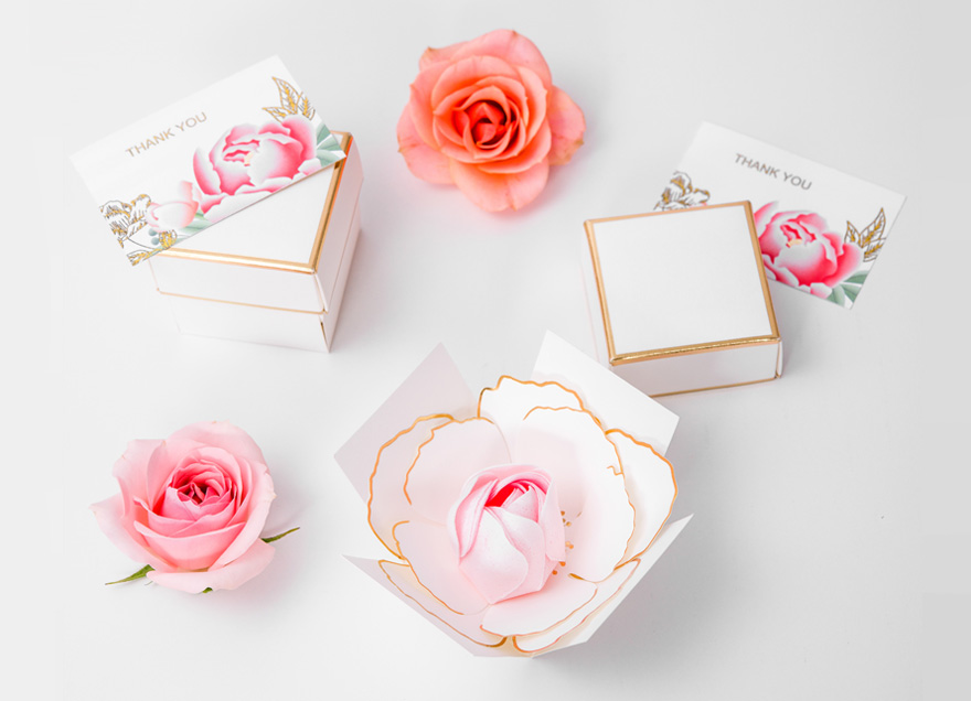 White and Gold Blooming Flower Favour Box | Confetti.co.uk