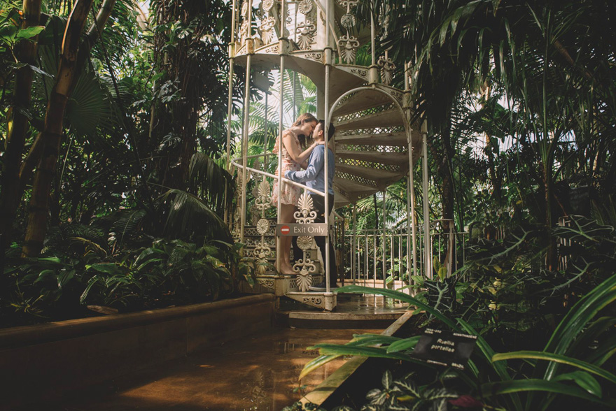 Emma-Jane Photography – Kew Gardens Engagement Photo | Confetti.co.uk