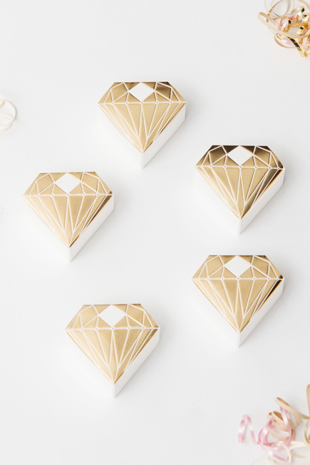 Metallic Gold Glamorous Diamond Favour Box | Confetti.co.uk