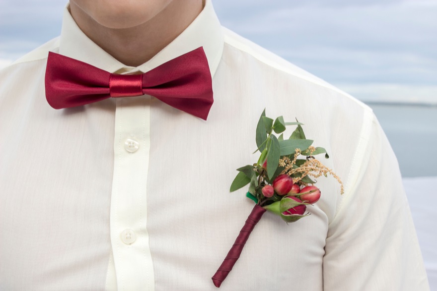 Rustic wedding buttonholes | Confetti.co.uk