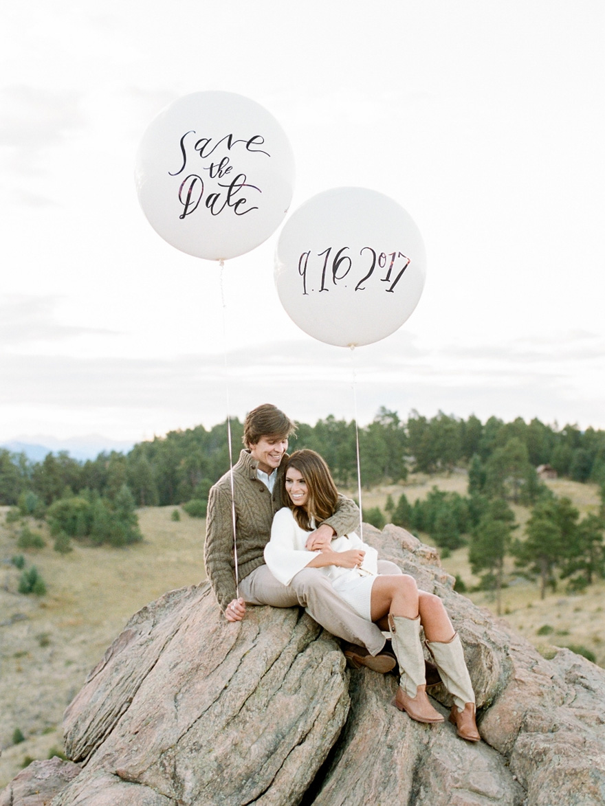 Save the Date Balloons - Fall Mountain Engagement - Colorado - by Rachel Havel | Confetti.co.uk