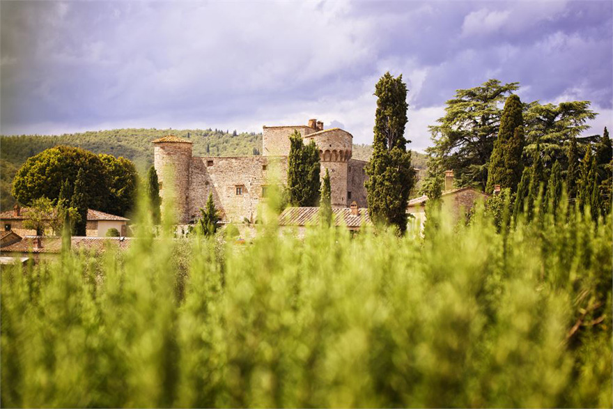 Castello di Meleto Enchanting Castle Wedding in Chianti, Tuscany, Italy - Italian Castle Wedding Venues Abroad | Confetti.co.uk