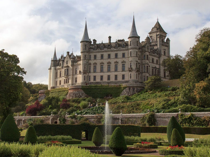 Dunrobin Castle French Chateau Style Castle and Gardens - Fairytale Cinderella Wedding Venue in Scotland - Seat of Clan Sutherland | Confetti.co.uk