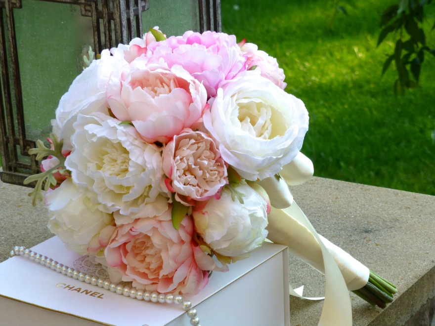 Silk peony wedding bouquets | Confetti.co.uk