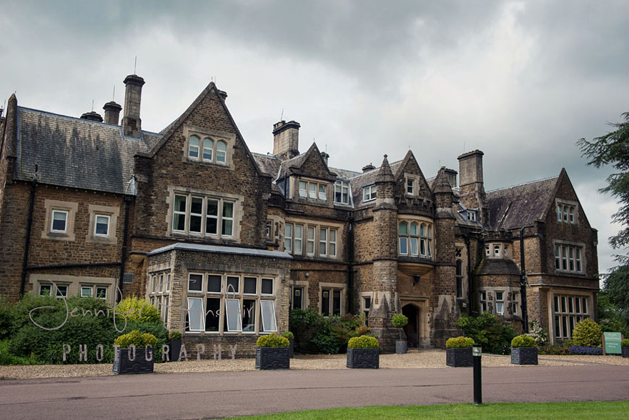 Hartsfield Manor 19th Century Victorian Stately Home in Betchworth, Surrey, England - Impressive Wedding Venues in the UK - Photography by Jennifer Sinclair Photography | Confetti.co.uk