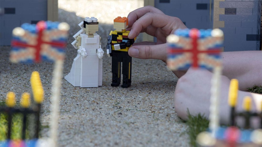 Prince Harry and Meghan Markle Made Out of LEGO Bricks - LEGO Royal Wedding | Confetti.co.uk