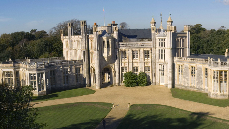 Romantic and Picturesque Grade 1 Listed Highcliffe Castle in Dorset - Summer Castle Wedding | Confetti.co.uk