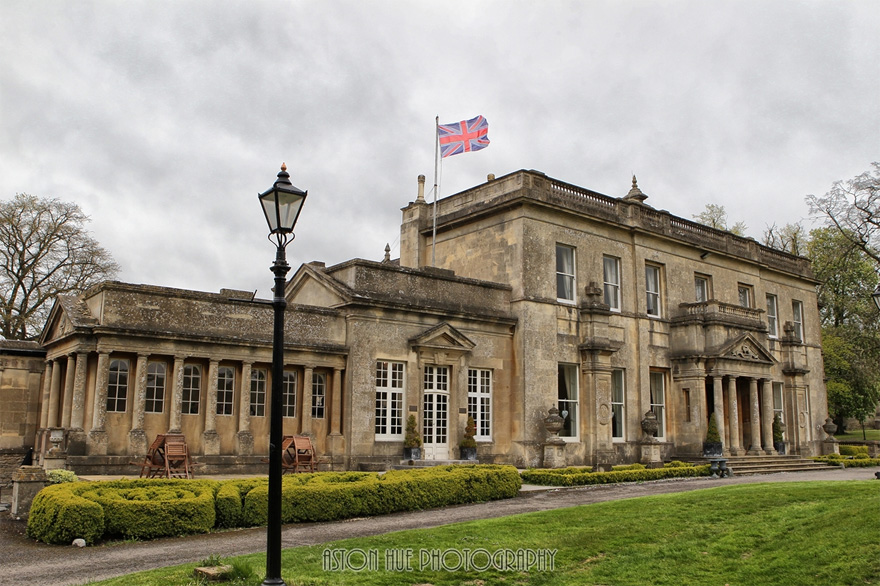 Tracy Park Hotel and Estate Historic Wedding Venue near Bath - Beautiful Wedding Venues in the UK - Jacobean Manor - Countryside Wedding Venues - Black Beauty Wedding Venue - Beautiful Stables Wedding Venue - Photo by Aston Hue Photography | Confetti.co.uk