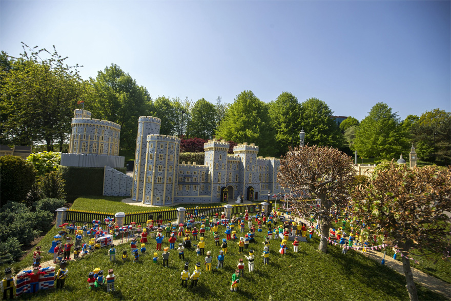 Windsor Castle LEGO Model - LEGO Castle Replica | Confetti.co.uk