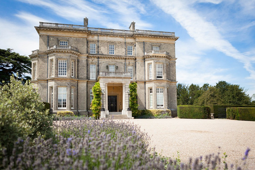 Spectacular Hedsor House Exterior - Exclusive Country House Wedding Venue and Retreat in Buckinghamshire - Photo by Martin Price Photography | Confetti.co.uk