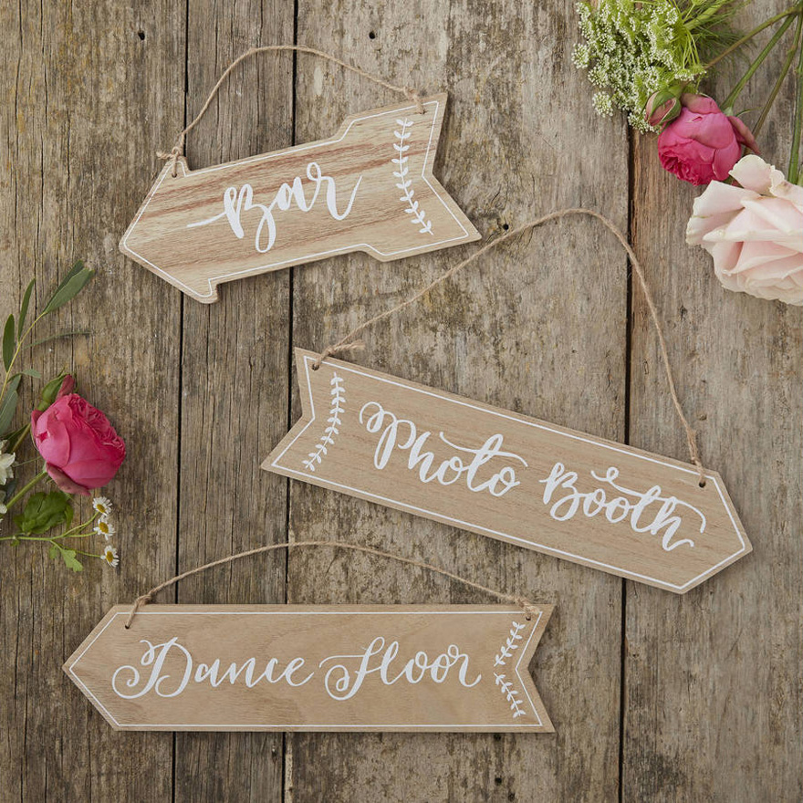 Rustic Vintage Wooden Arrow Directional Sign Set - Wedding Arrows | Confetti.co.uk