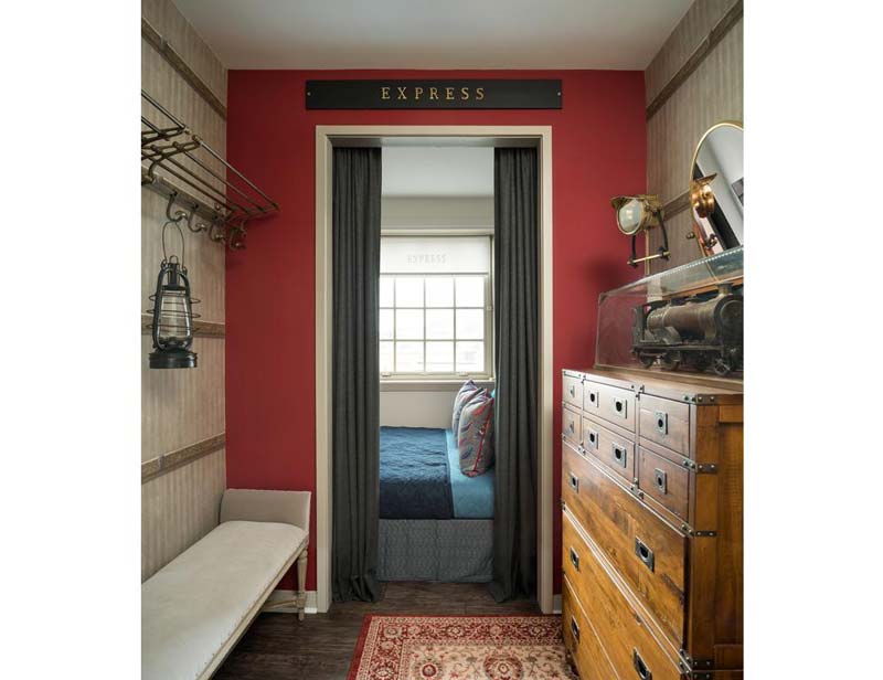 Hogwarts express themed bedroom