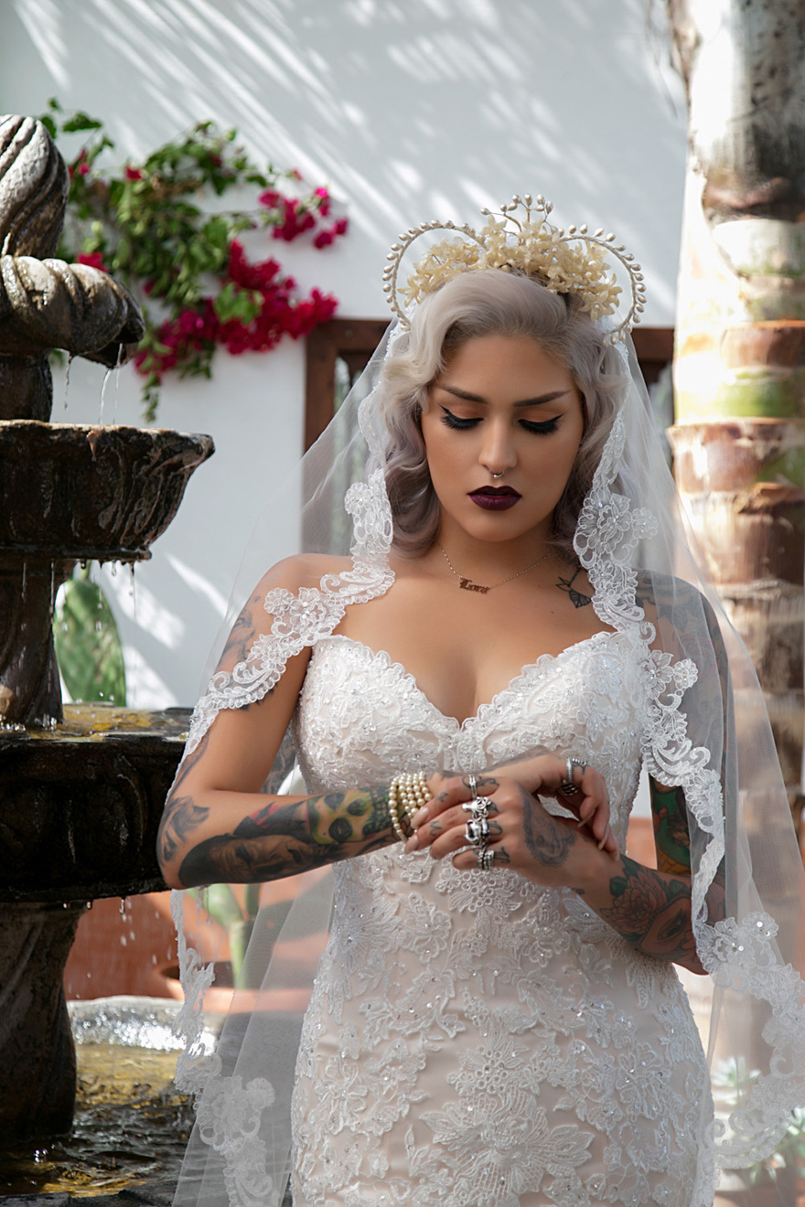 Glamorous Bride with Tattoos - Photography by Danielle DeBruno | Confetti.co.uk