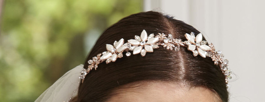 Large Daisy Flower and Diamante Band Linzi Jay - Flower Inspired Wedding Tiara - Pretty Bridal Tiaras | Confetti.co.uk