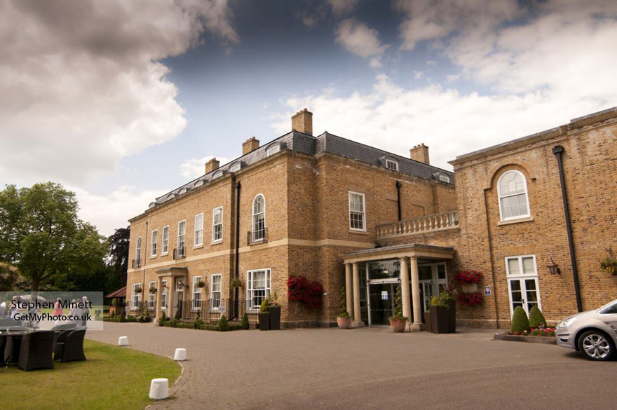 Orsett Hall Wedding Venues in Essex by Stephen Minett from GetMyPhoto | Confetti.co.uk