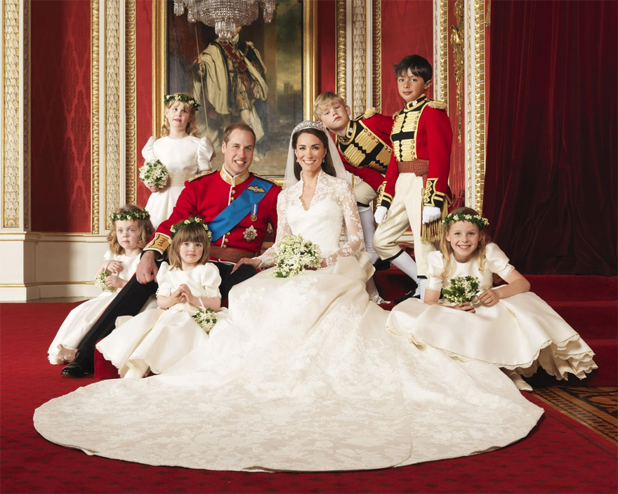 Prince William and Kate Middleton Official Wedding Photo in Buckingham Palace - Kate Middleton's Wedding Dress | Confetti.co.uk