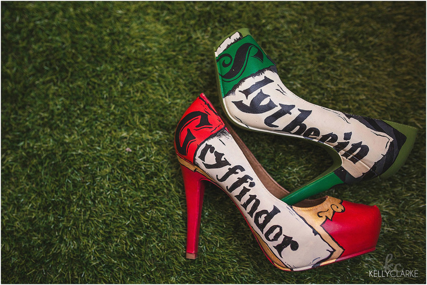 Gryffindor and Slytherin Harry Potter Themed Wedding Shoes - Customised Harry Potter Heels - Kelly Clarke Photography | Confetti.co.uk