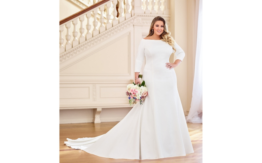 Plus size Meghan Markle style wedding dress