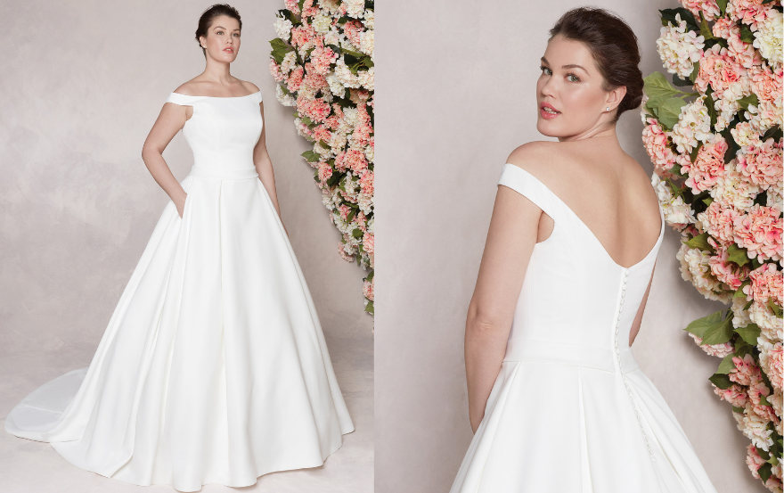 44122 plus size wedding dress by Sincerity